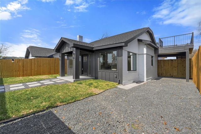 508 Dell Court, Houston, TX 77009