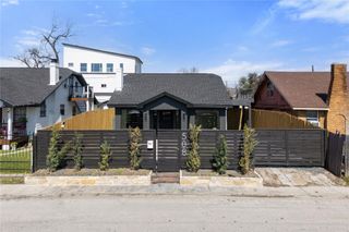 508 Dell Court, Houston, TX 77009