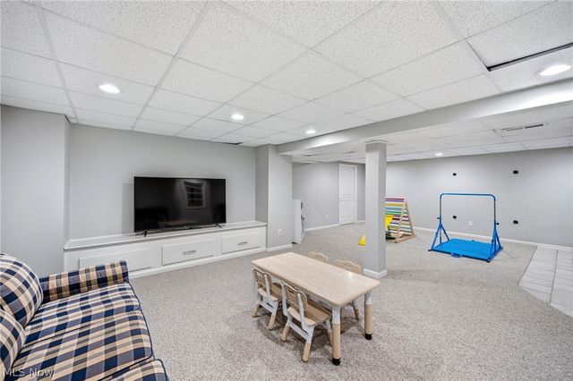 351 Hamilton Drive, Broadview Heights, OH 44147