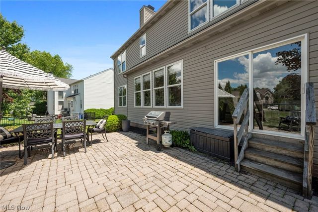 351 Hamilton Drive, Broadview Heights, OH 44147