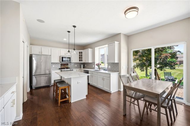 351 Hamilton Drive, Broadview Heights, OH 44147