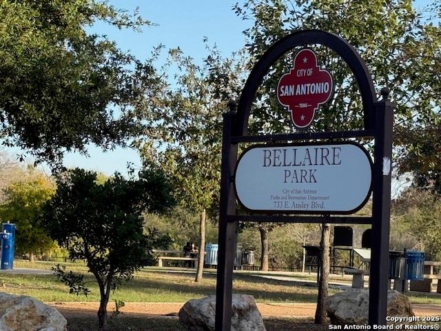 943 Deely Pl, San Antonio, TX 78221