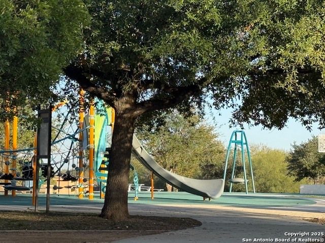 943 Deely Pl, San Antonio, TX 78221