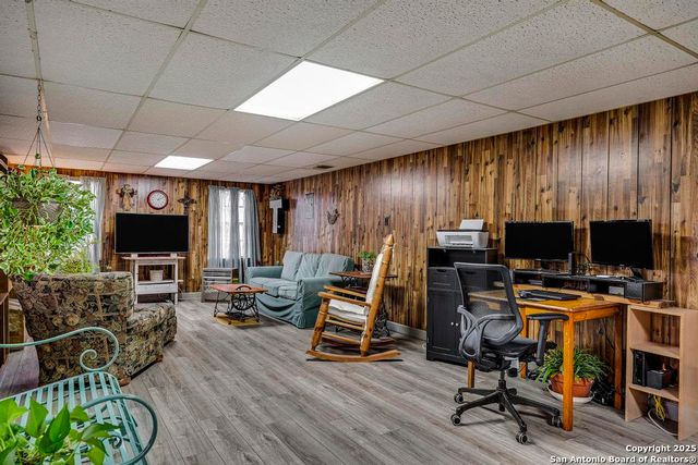 943 Deely Pl, San Antonio, TX 78221