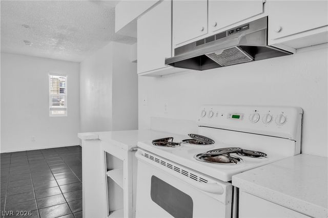 25 Gold Bar Court B, Las Vegas, NV 89110