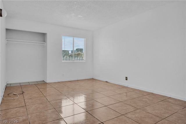 25 Gold Bar Court B, Las Vegas, NV 89110
