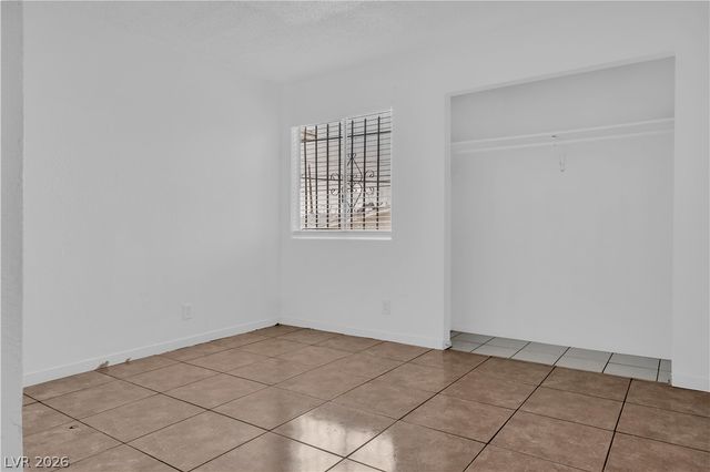 25 Gold Bar Court B, Las Vegas, NV 89110