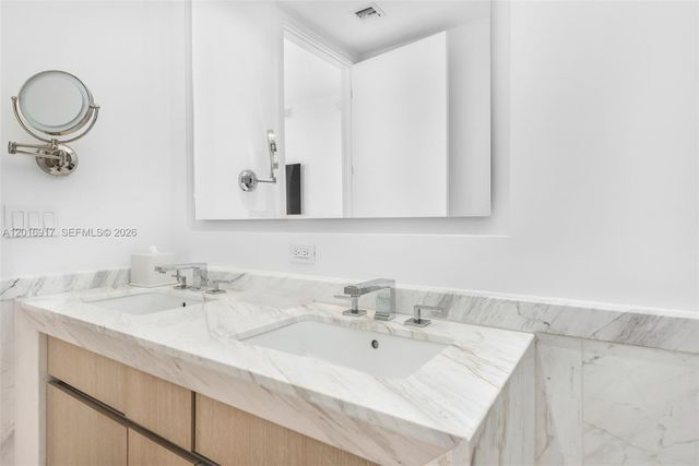 2831 S Bayshore Dr 2205, Miami, FL 33133