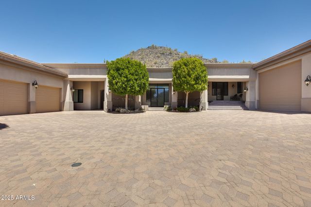 5142 W ARROWHEAD LAKES Drive, Glendale, AZ 85308