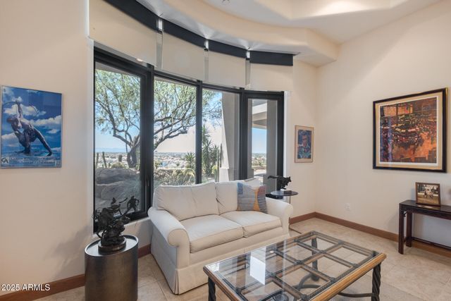 5142 W ARROWHEAD LAKES Drive, Glendale, AZ 85308