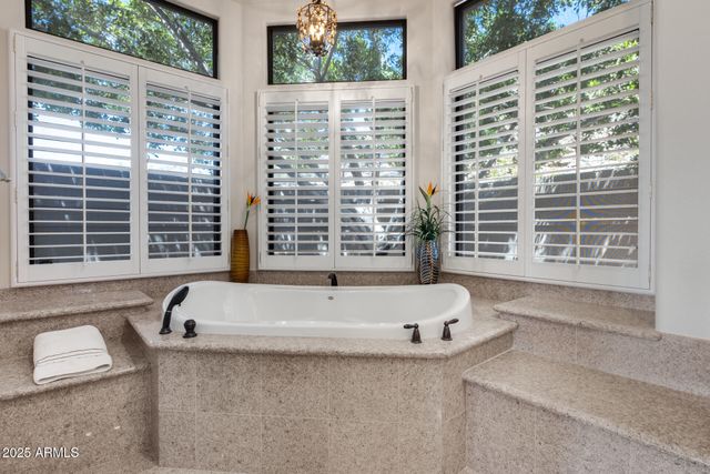 5142 W ARROWHEAD LAKES Drive, Glendale, AZ 85308