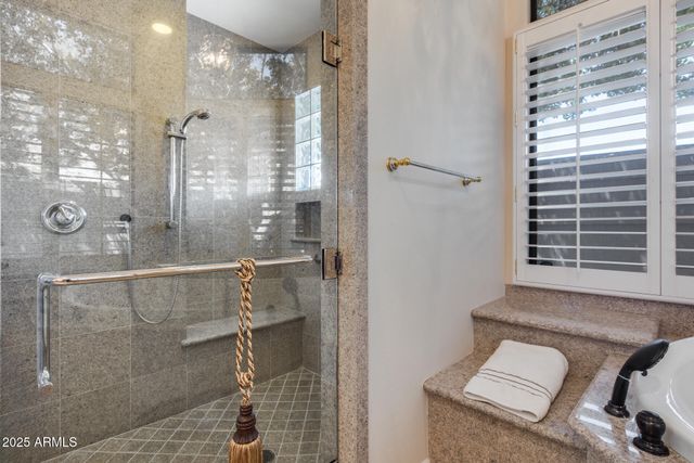 5142 W ARROWHEAD LAKES Drive, Glendale, AZ 85308