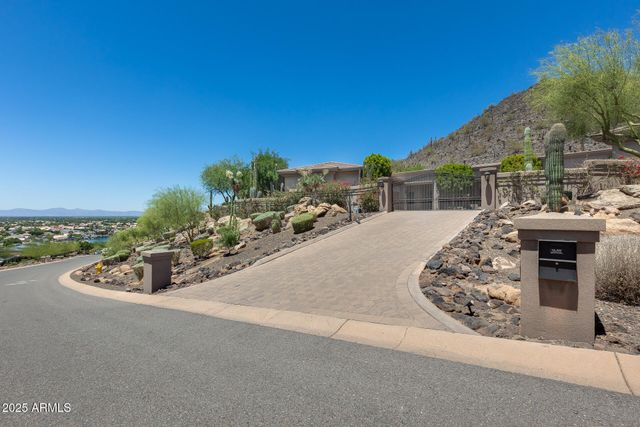 5142 W ARROWHEAD LAKES Drive, Glendale, AZ 85308