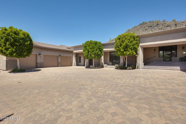 5142 W ARROWHEAD LAKES Drive, Glendale, AZ 85308