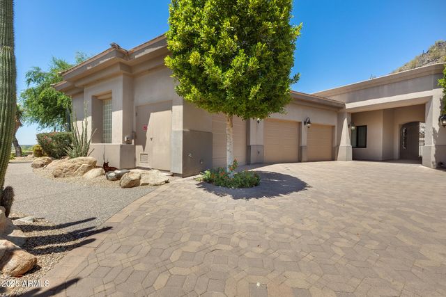 5142 W ARROWHEAD LAKES Drive, Glendale, AZ 85308