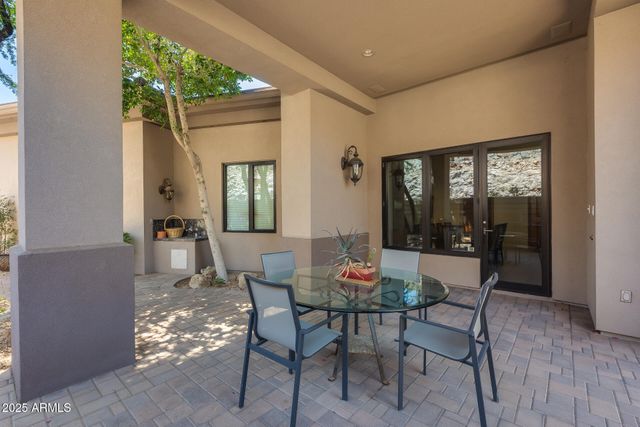 5142 W ARROWHEAD LAKES Drive, Glendale, AZ 85308