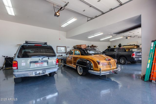 5142 W ARROWHEAD LAKES Drive, Glendale, AZ 85308