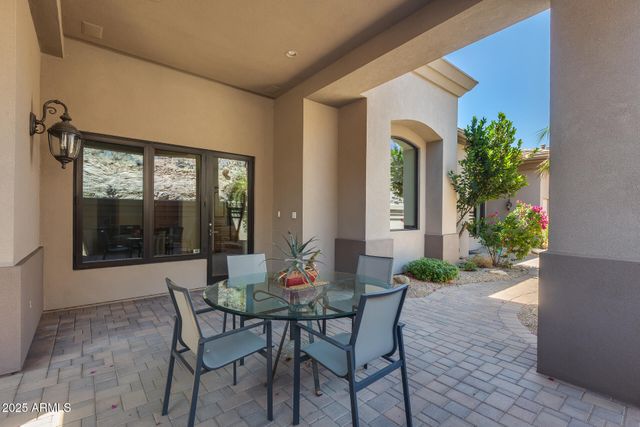 5142 W ARROWHEAD LAKES Drive, Glendale, AZ 85308