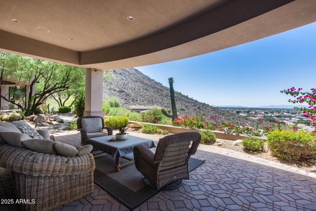 5142 W ARROWHEAD LAKES Drive, Glendale, AZ 85308