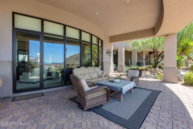 5142 W ARROWHEAD LAKES Drive, Glendale, AZ 85308