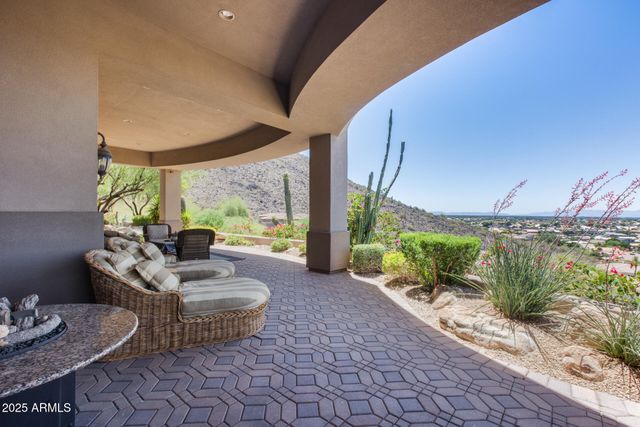 5142 W ARROWHEAD LAKES Drive, Glendale, AZ 85308