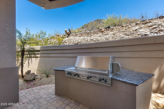 5142 W ARROWHEAD LAKES Drive, Glendale, AZ 85308