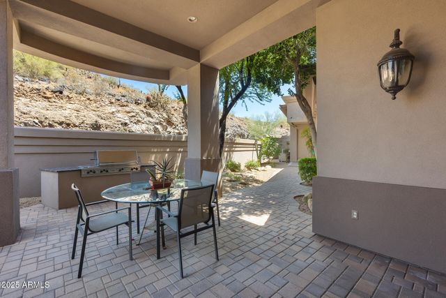 5142 W ARROWHEAD LAKES Drive, Glendale, AZ 85308