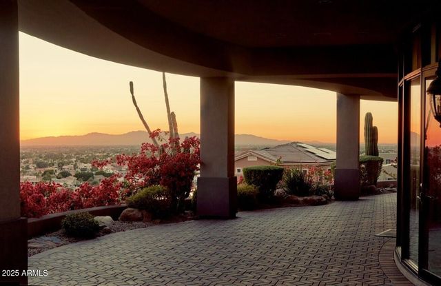 5142 W ARROWHEAD LAKES Drive, Glendale, AZ 85308