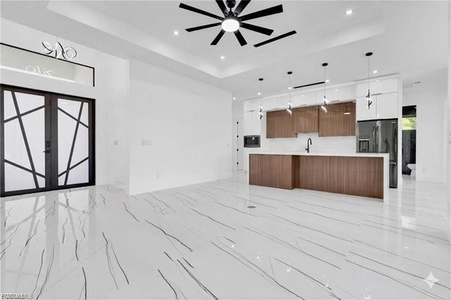 2900 NW 26th AVE, Cape Coral, FL 33993