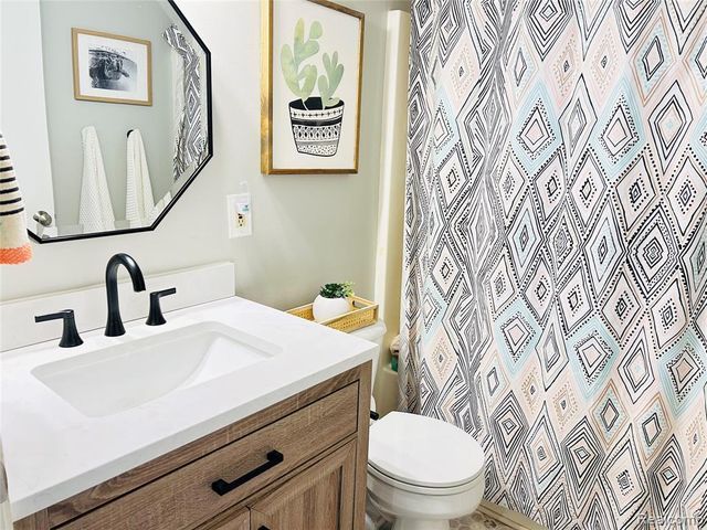 3110 Arbutus Street, Commerce Twp, MI 48382