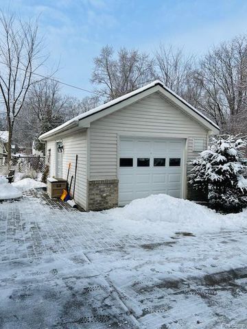 3110 Arbutus Street, Commerce Twp, MI 48382