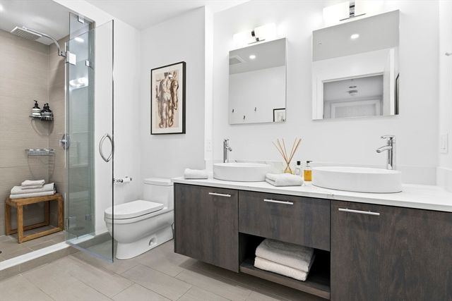 110 Stuart St 17D, Boston, MA 02116