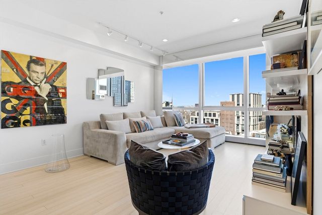 110 Stuart St 17D, Boston, MA 02116