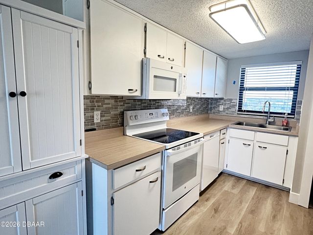 3100 Ocean Shore Blvd Apt 405, Ormond Beach, FL 32176