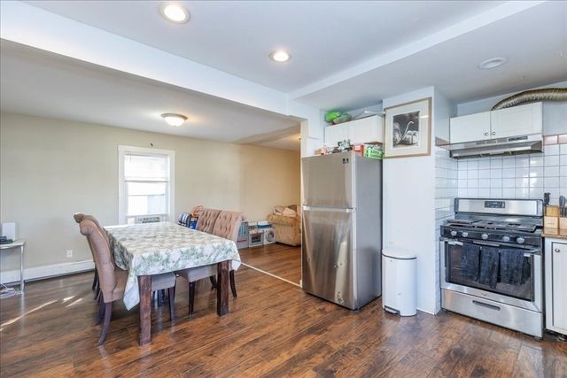 42-44 Columbia St, Malden, MA 02148