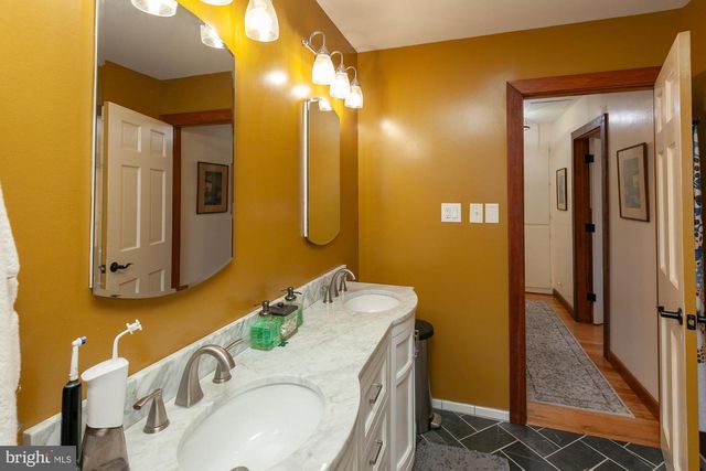 595 E GANOTOWN ROAD, Gerrardstown, WV 25420