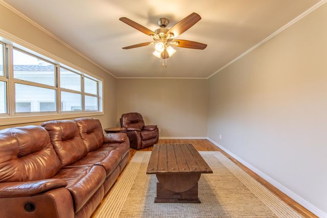 370 BOWEN DR, Savannah, TN 38372