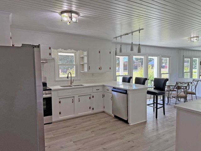 370 BOWEN DR, Savannah, TN 38372