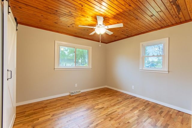 370 BOWEN DR, Savannah, TN 38372