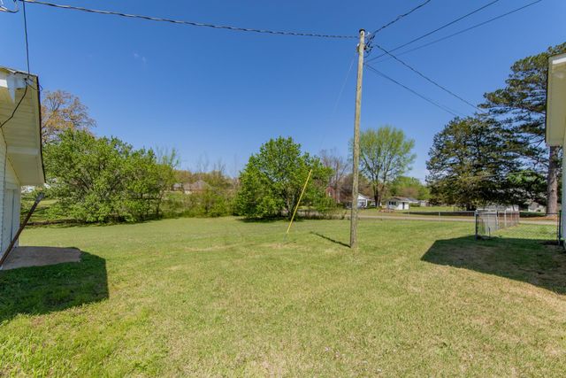 370 BOWEN DR, Savannah, TN 38372
