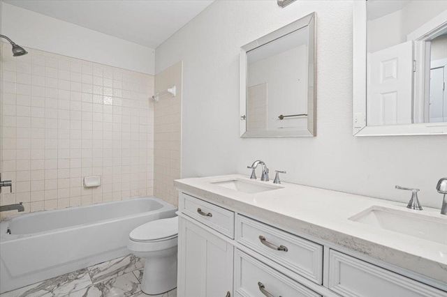 158 Oak River DR, Cedar Creek, TX 78612