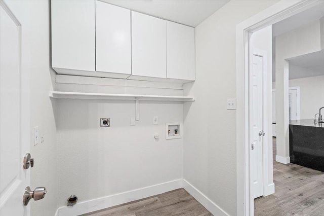 158 Oak River DR, Cedar Creek, TX 78612