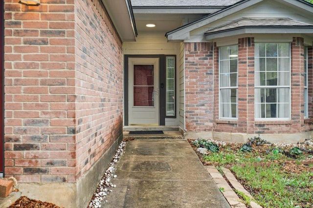 158 Oak River DR, Cedar Creek, TX 78612