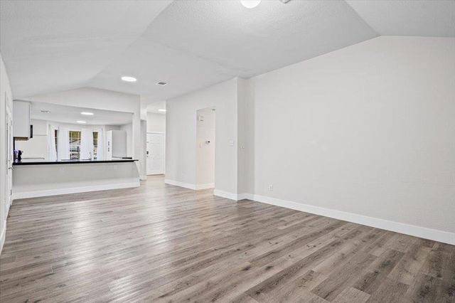 158 Oak River DR, Cedar Creek, TX 78612