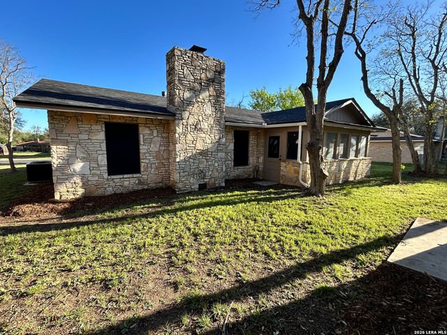 1634 Willow, Seguin, TX 78155