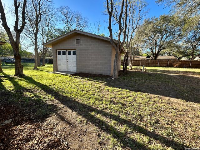 1634 Willow, Seguin, TX 78155