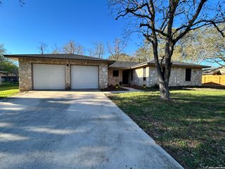 1634 Willow, Seguin, TX 78155