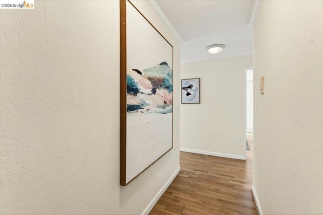 250 Whitmore St 304, Oakland, CA 94611