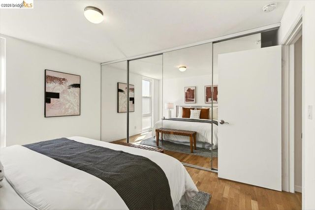 250 Whitmore St 304, Oakland, CA 94611