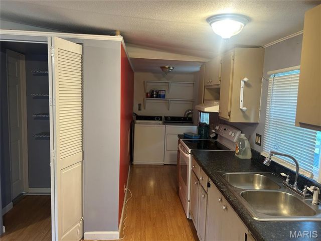 6185 Summerset Drive, House Springs, MO 63051